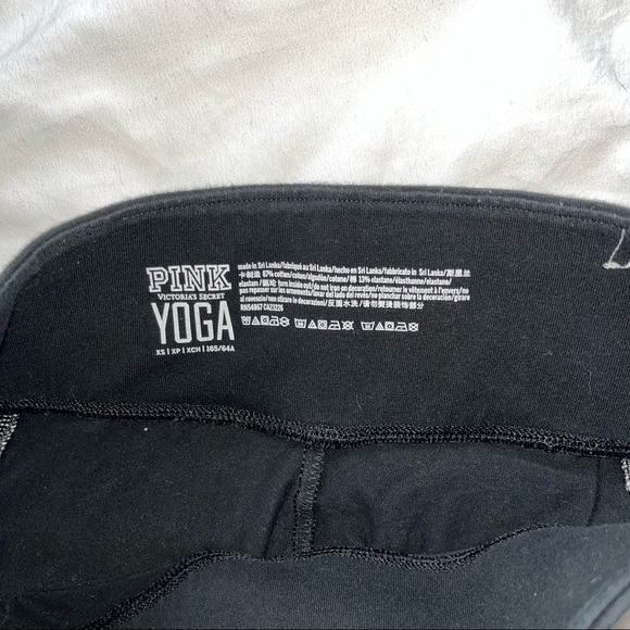 Pink Victoria’s Secret yoga leggings - Picture 3 of 3
